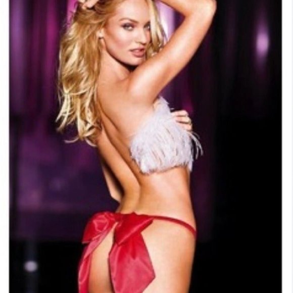Victoria's secret holiday satin red bow thong panties size medium nwt - Picture 1 of 9